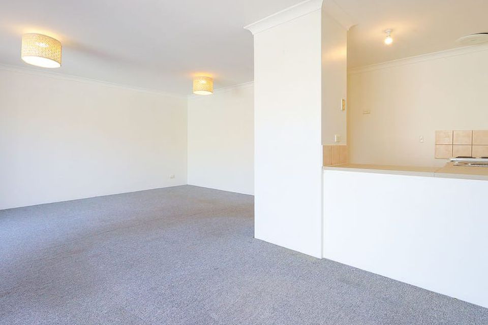 2 / 9 Merope Close , Rockingham