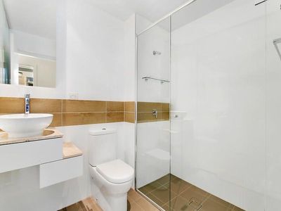 1402 / 1 Neild Avenue, St Leonards