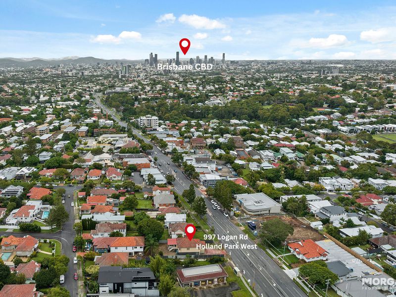 997 Logan Road, Holland Park West