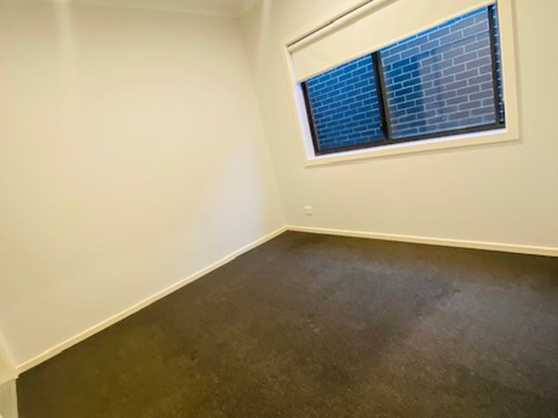23 Chromite Circuit, Weir Views