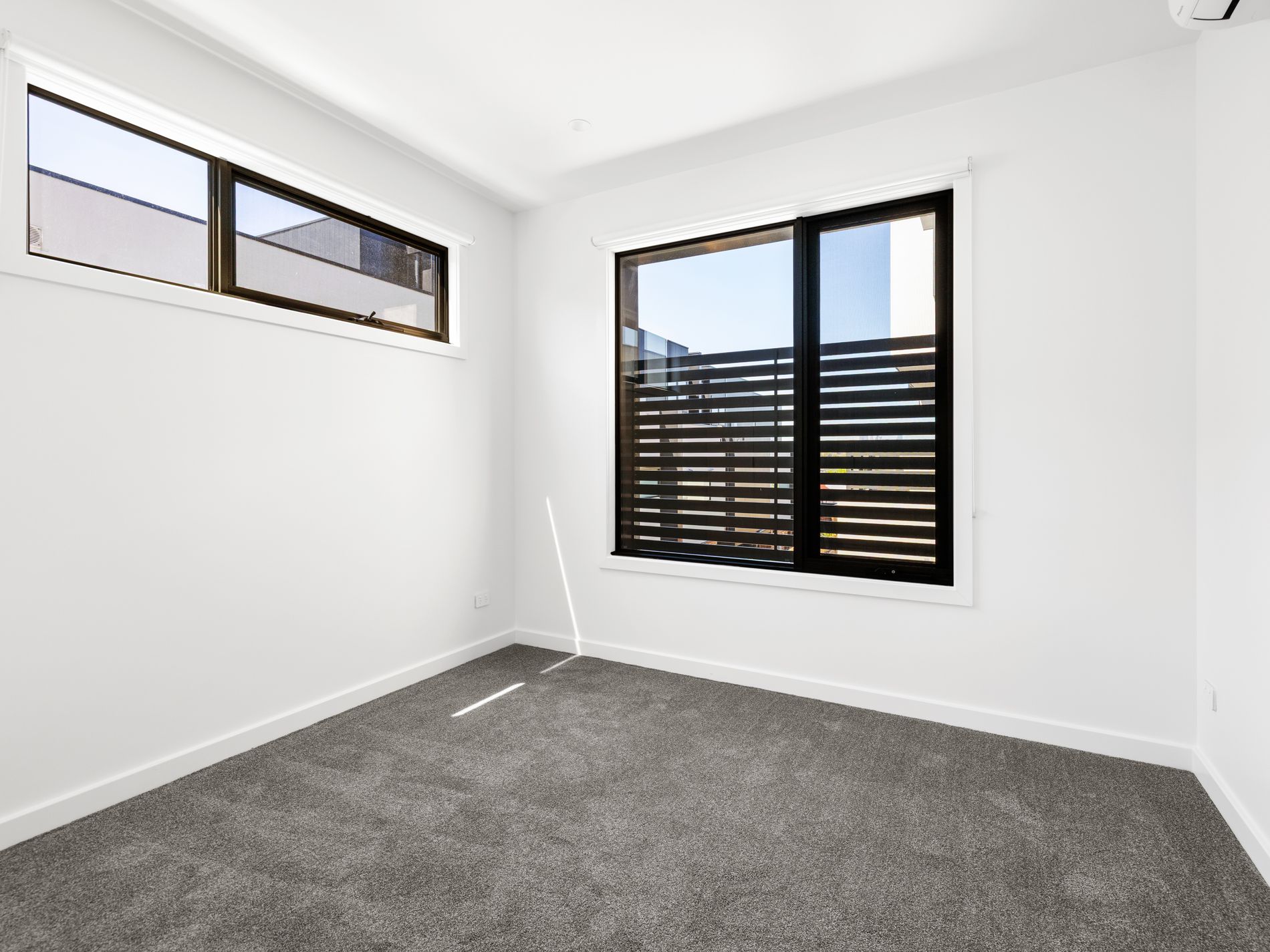 6 / 12 Irvine Crescent, Brunswick West