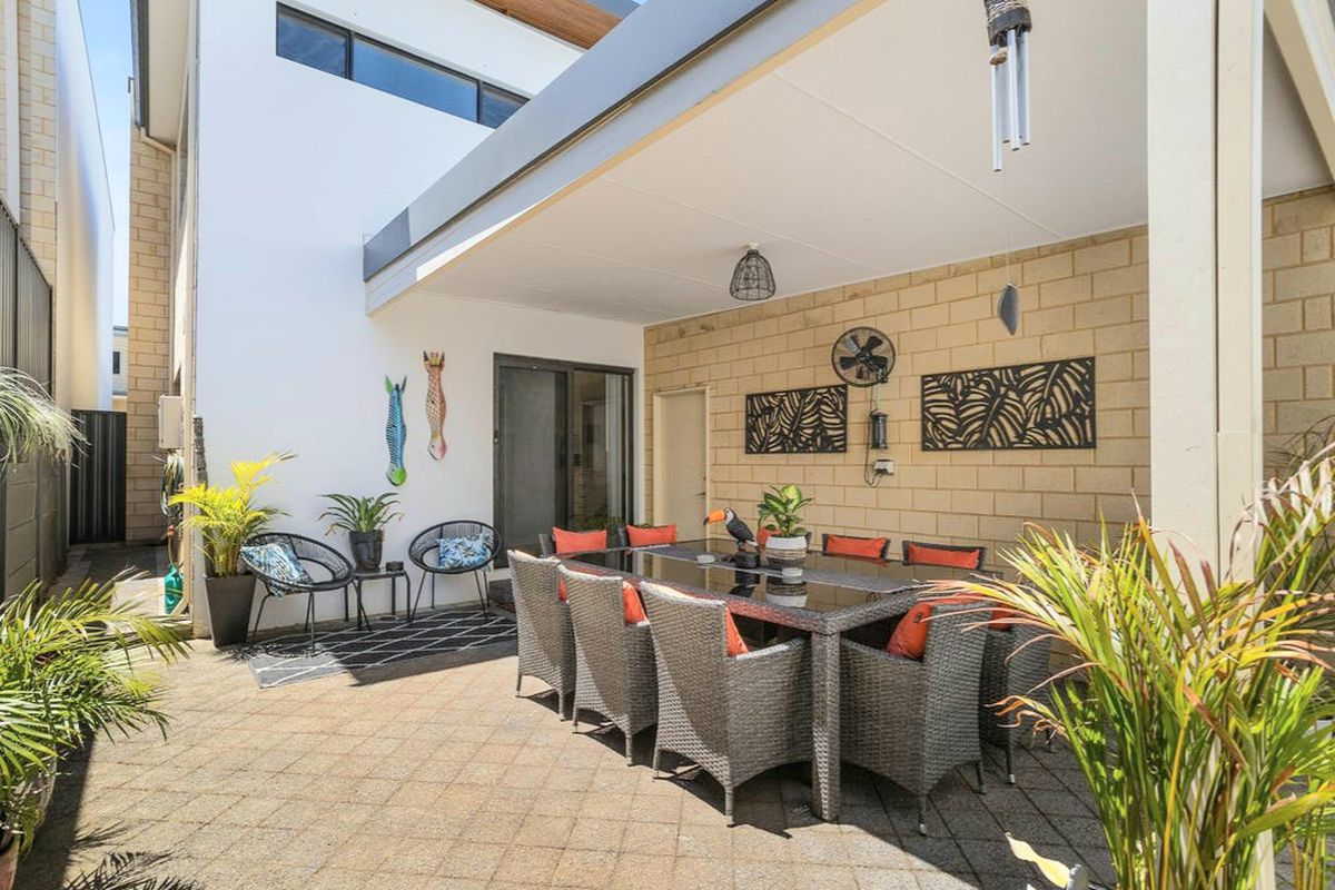 25 / 22 Rinaldo Crescent, Coolbellup
