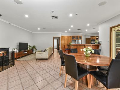 21 Mount Percy Road, Compton