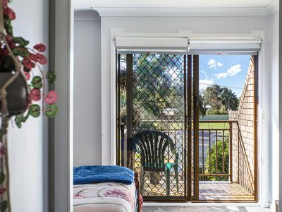 5 / 2 Blackbutt Way, Barrack Heights