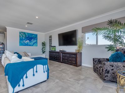 8 Harlequin Way, Yanchep