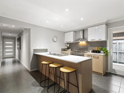 30 Moorgate Road, Clyde North