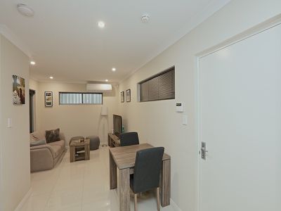 4/7 Mahlberg Avenue, Woodlands