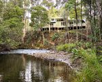 733 Denison Road, Lonnavale