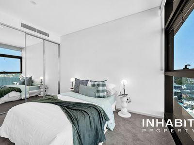 2004 / 105 Stirling Street, Perth