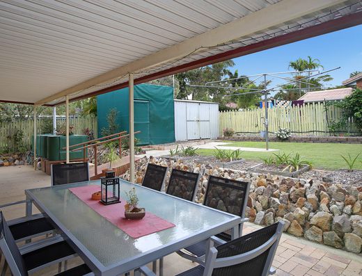 Impressive home in convenient location   *** UNFURNISHED *** image 1