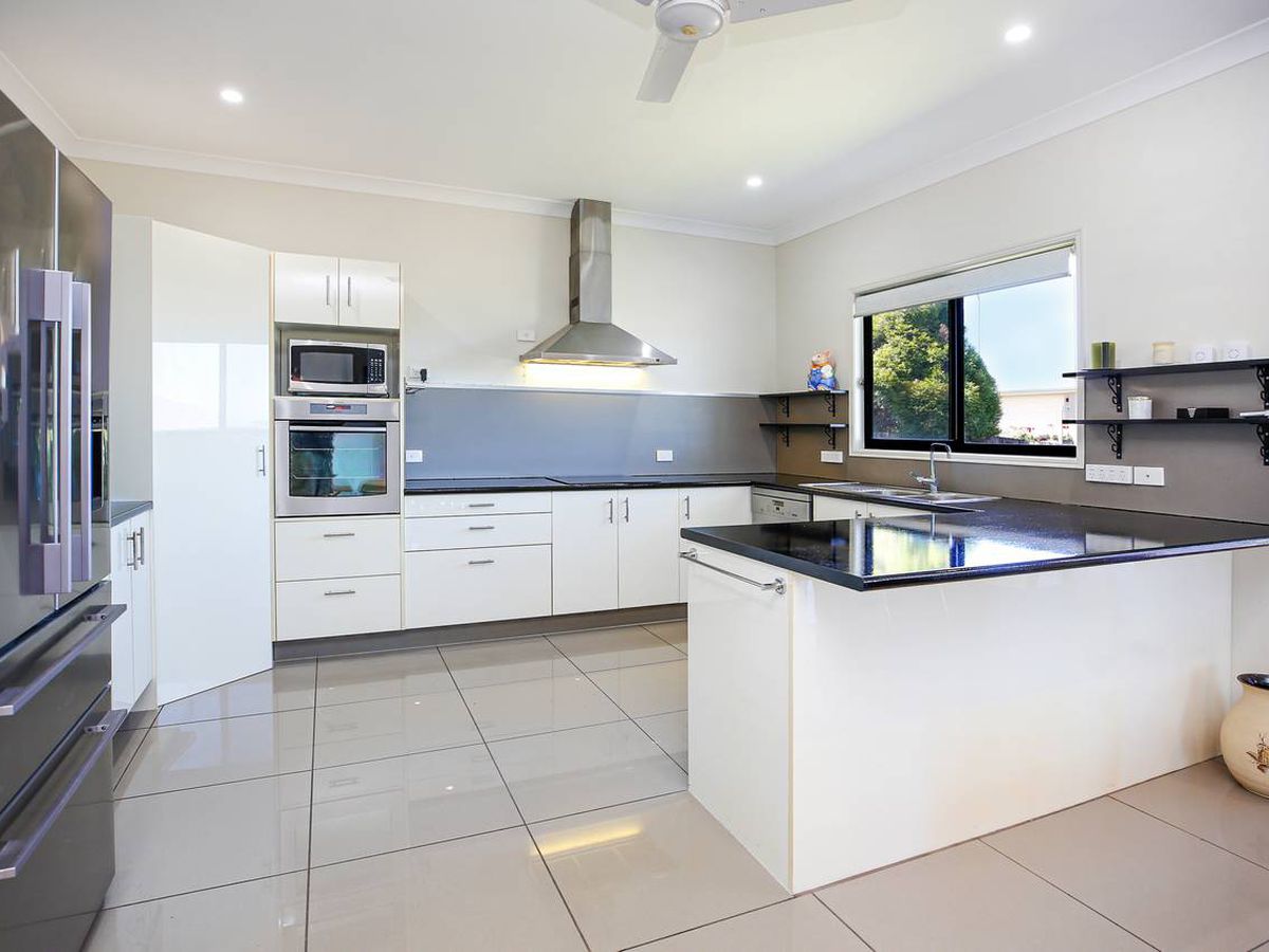 4 Lavender Crescent, Atherton