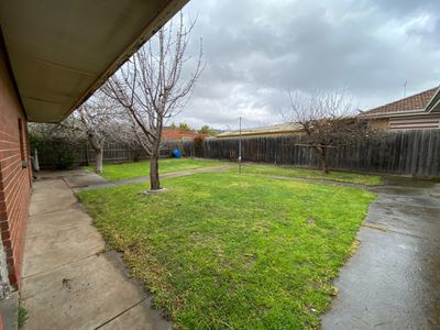 5  Fourth Avenue , Hoppers Crossing