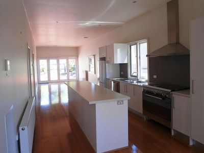 8 Davey Street, East Geelong