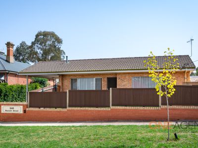 240 Russell Street, Bathurst