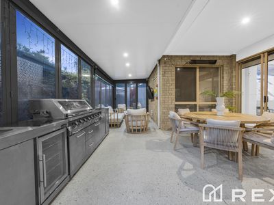 6 Lauradan Avenue, Berwick
