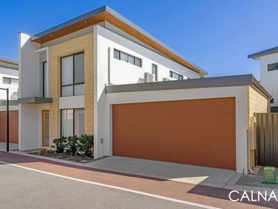 28 / 22 Rinaldo Crescent , Coolbellup