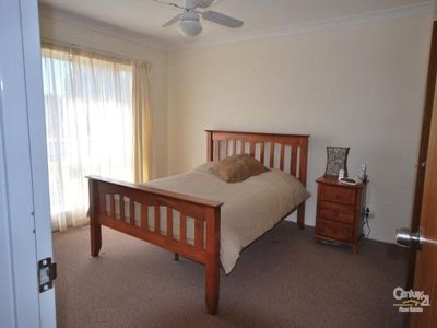 13 Howard Ave, Dubbo