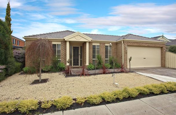 18 Bingin Place, Craigieburn