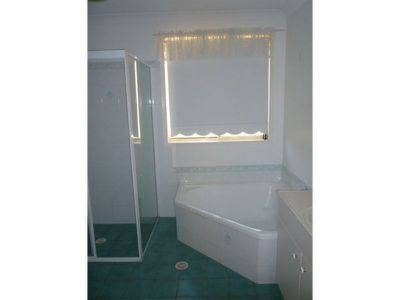 28 Combe Drive, Mollymook