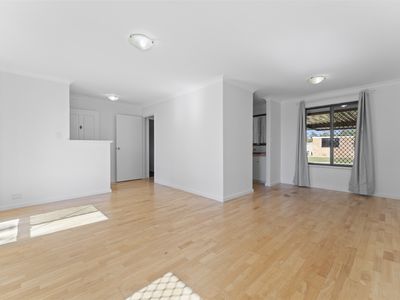 72 Cambridge Crescent, Cooloongup