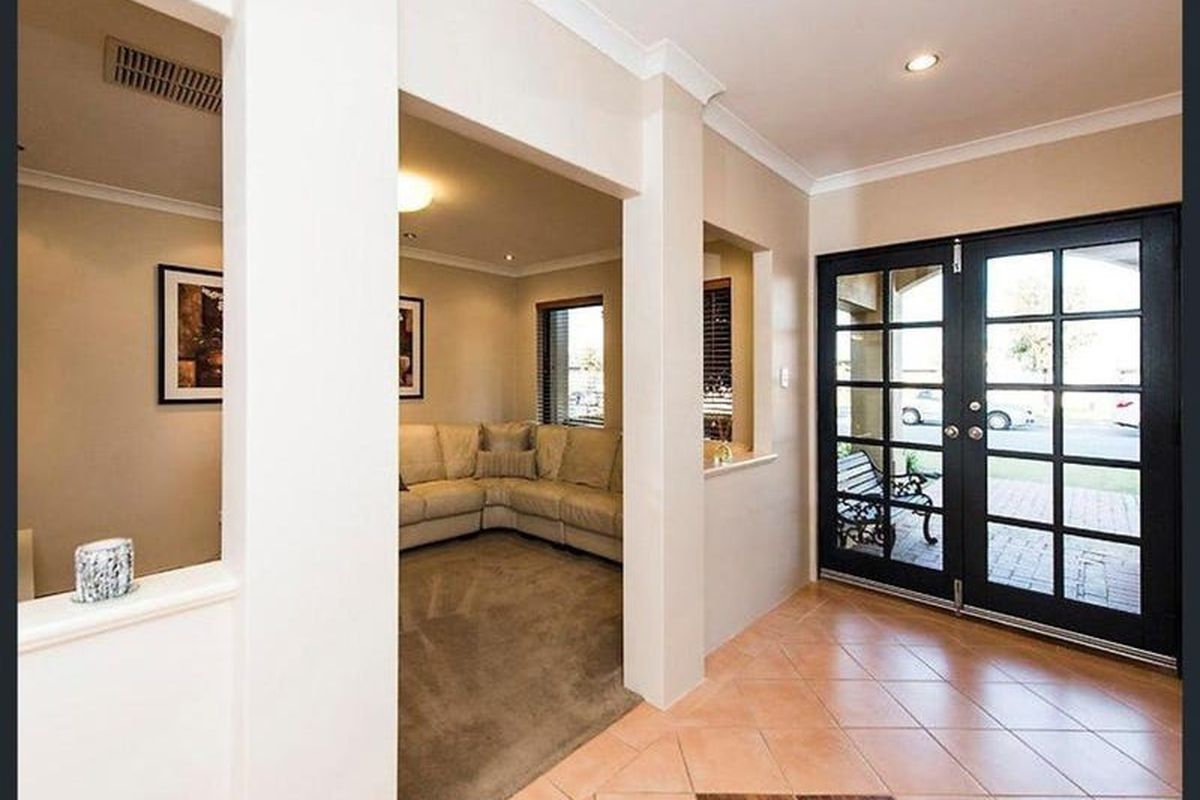 12 Brenchley Drive, Atwell
