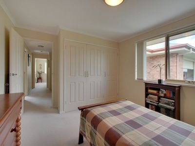 6 Cottage Road, Kingston