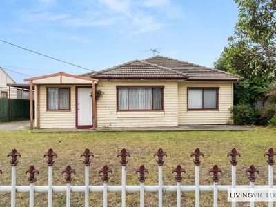 14 Welwyn Parade, Deer Park