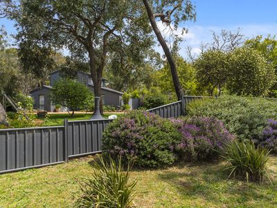 2 Centenary Avenue, Macedon