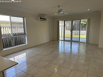 25 Oxbow Crescent, Lawnton
