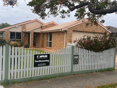 16 NEWHAM WAY, Altona Meadows