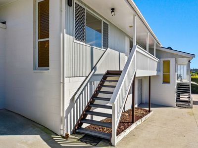 2/63 Ocean View Road, Hillcrest