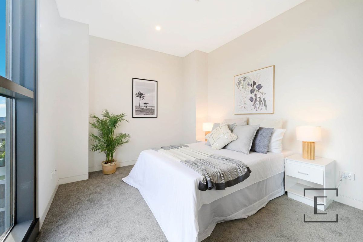 1707 / 7 Nipper Street, Homebush