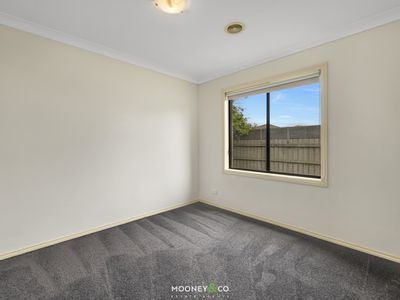 14 Kingsbarn Court, Cranbourne