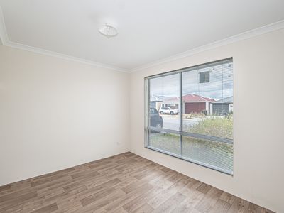 72 Calvert Loop, Hilbert