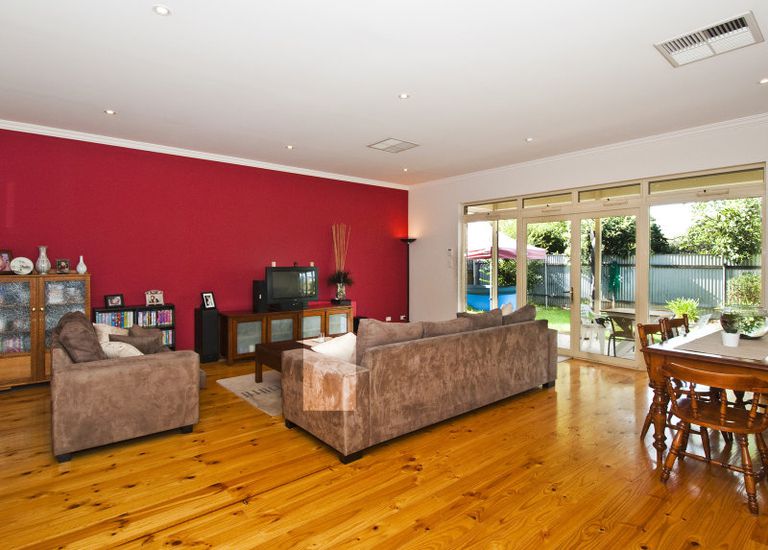 16 Hamilton Avenue, Warradale