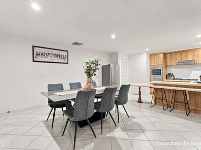 28 Carinza Avenue, Altona Meadows