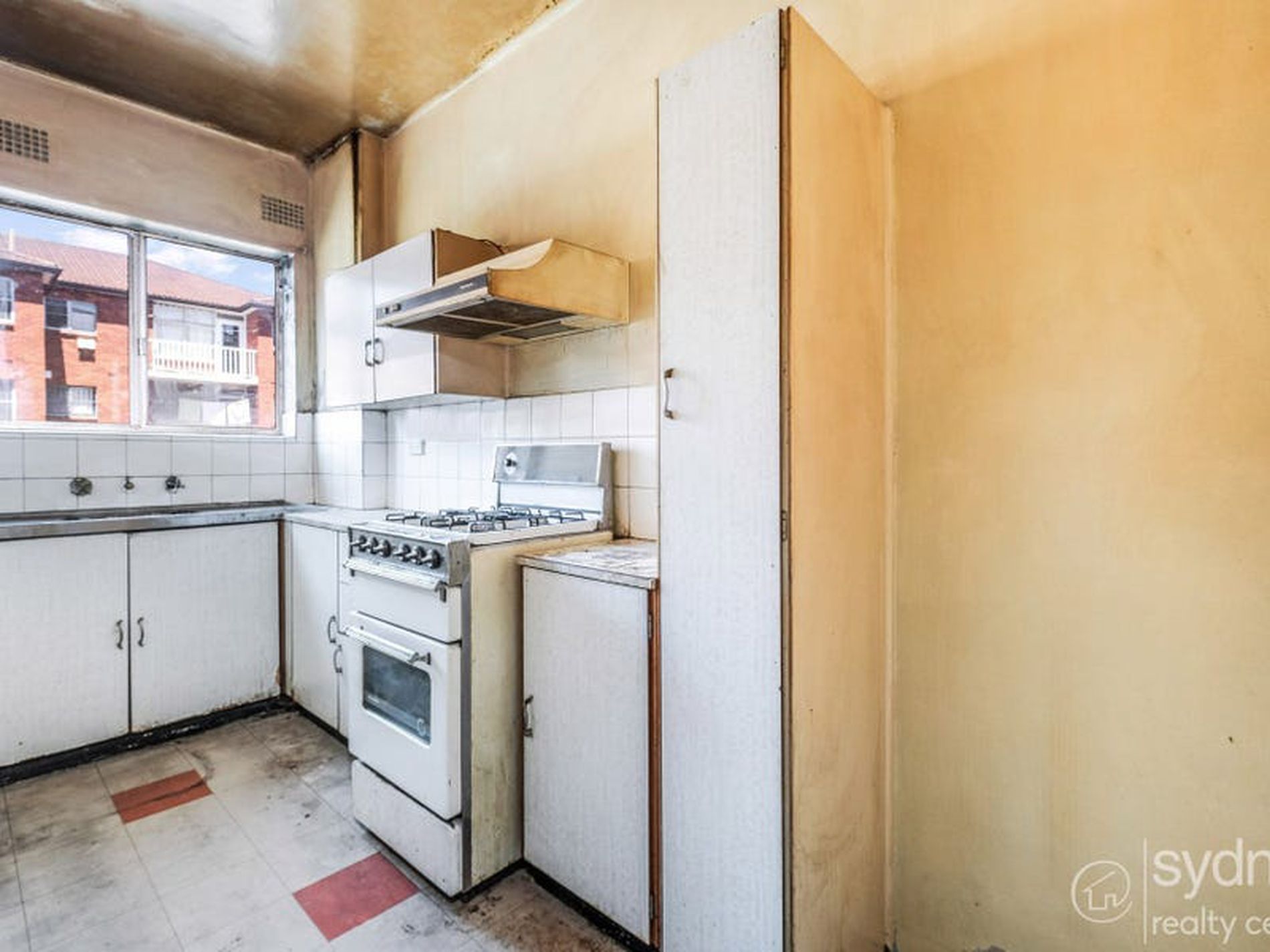4 / 28 Barber Avenue, Eastlakes