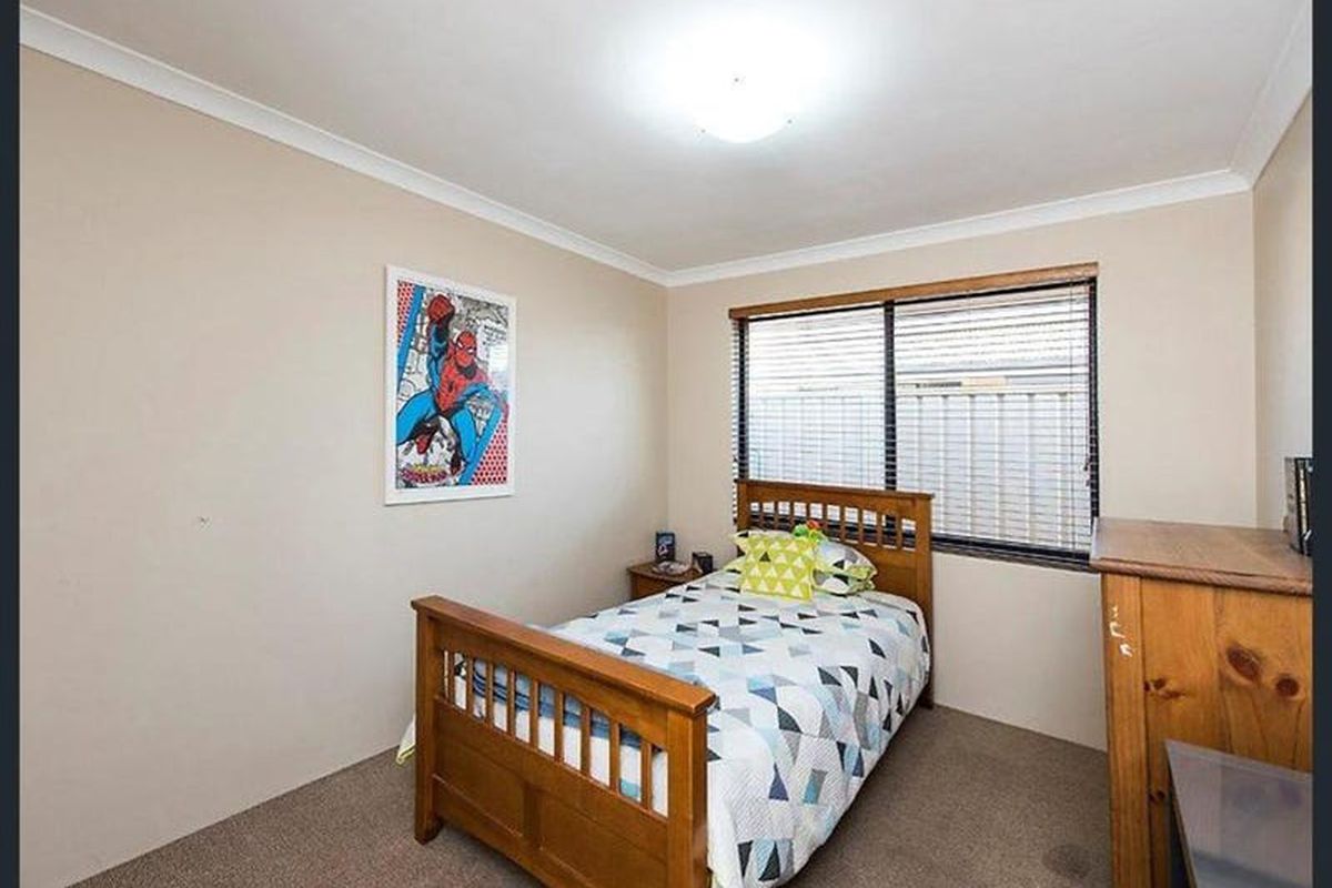 12 Brenchley Drive, Atwell