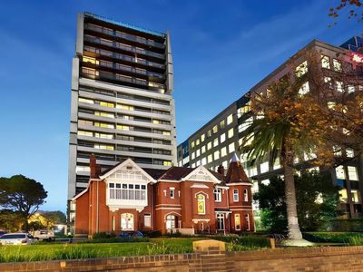 525 / 572 St Kilda Road, Melbourne
