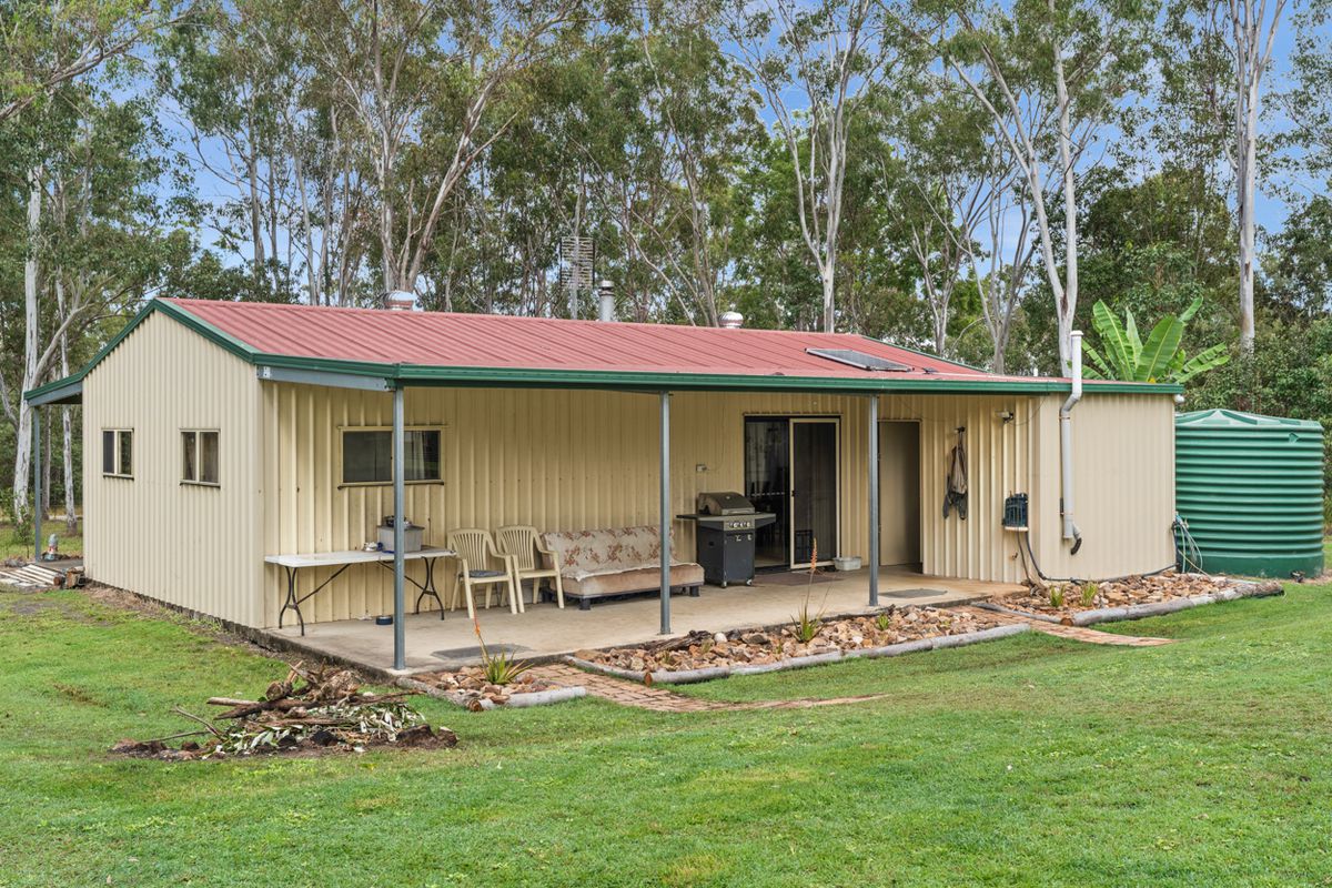 Ultimate Lifestyle Acreage +  Horse/Sheep Paddocks + Cosy Modern Shed 