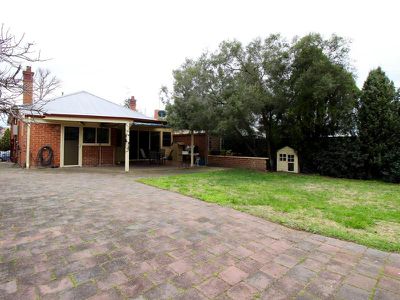 180 George Street, Bathurst