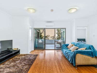 4 / 2 Rowe Avenue, Rivervale