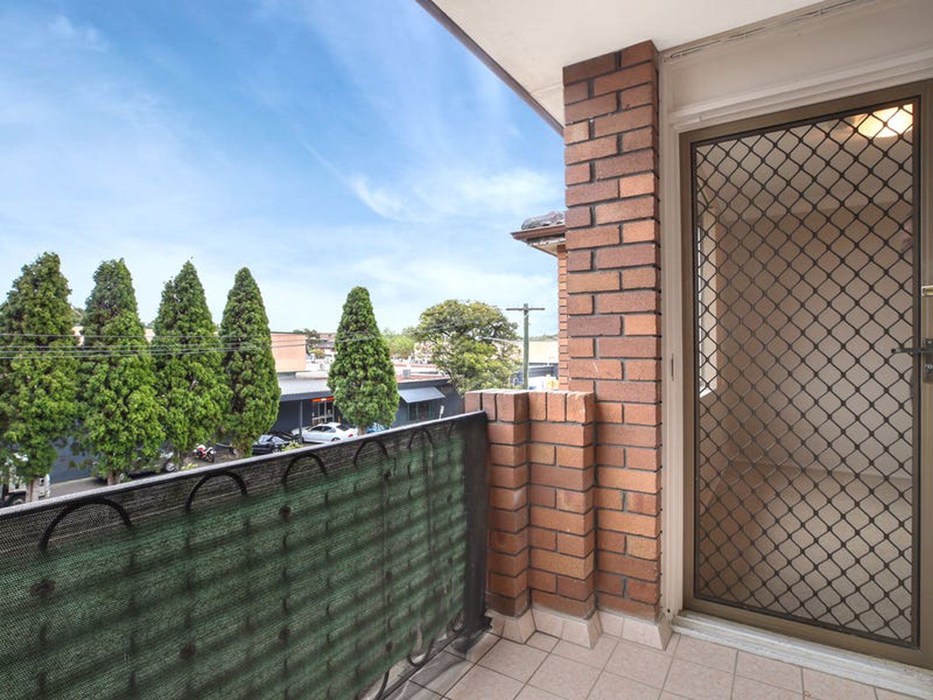 9 / 30 Barber Avenue, Eastlakes