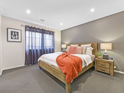 7 Colonnade Street, Clyde North