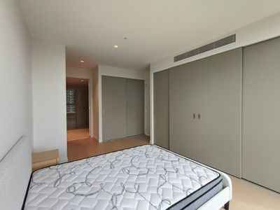 1102 / 8 Louise Street, Melbourne