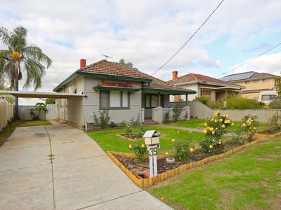 35 Boulder Avenue , Ascot