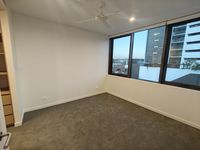 701 / 33 Railway Terrace, Milton