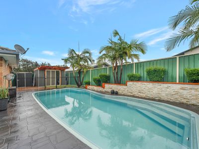 6 Moore Place, Currans Hill