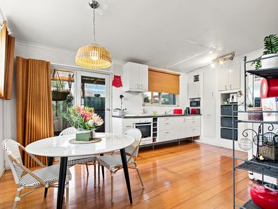 13 Weir Street, Sale