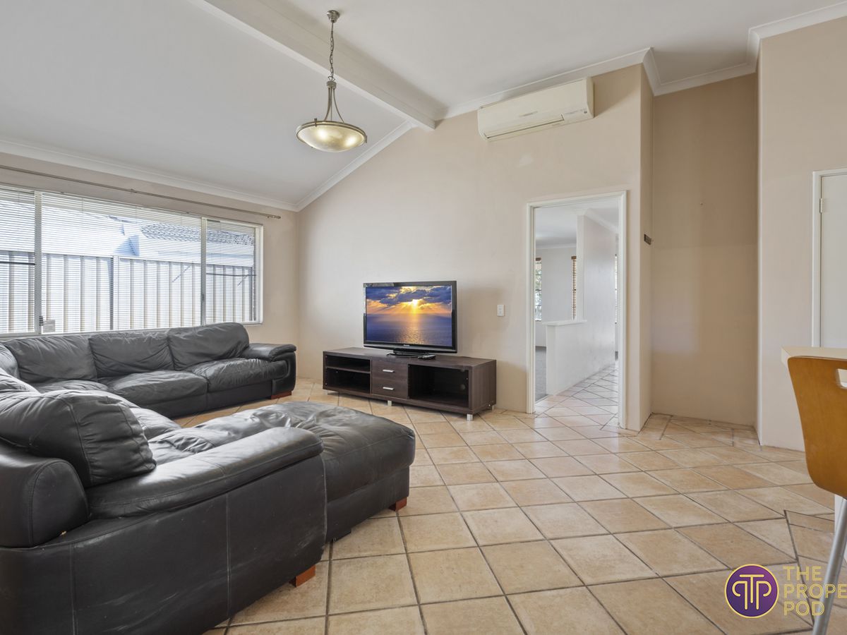 12 Waterlily Close, Huntingdale